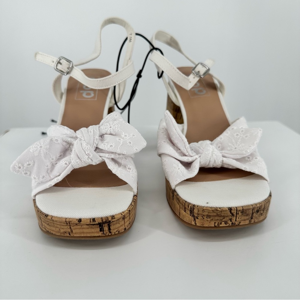 Pop Womens Giving Heeled Sandals White Eyelet size 7.5 Platform Ankle Strap - Picture 4 of 9